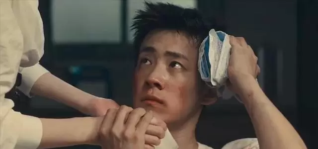 孤烟搬入年租200万总统套房,赵兰心与林展翘博弈升级 | 现场图 孤烟搬入年租200万总统套房,赵兰心与林展翘博弈升级 | 现场图