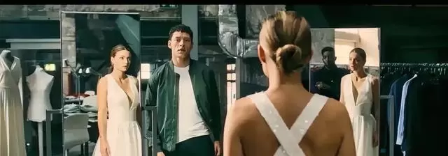 德国惊悚片《一丝不挂》柏林首映获最佳惊悚单元奖 | 现场图 德国惊悚片《一丝不挂》柏林首映获最佳惊悚单元奖 | 现场图