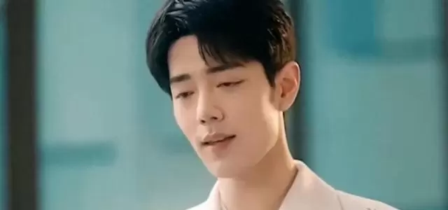 肖战拍戏坚持手写剧本批注，业内称其“字迹密布角色心理图谱” | 资讯配图