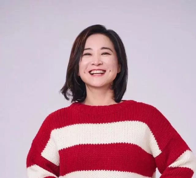 贾玲新片《转念花开》青岛杀青,反传销题材定档暑期档 | 现场图 贾玲新片《转念花开》青岛杀青,反传销题材定档暑期档 | 现场图